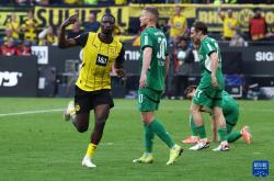 门兴格拉德巴赫内部会议纪要流出：今晨完成体检，德国杯使命明确，临场指挥获称赞的简单介绍九游下载