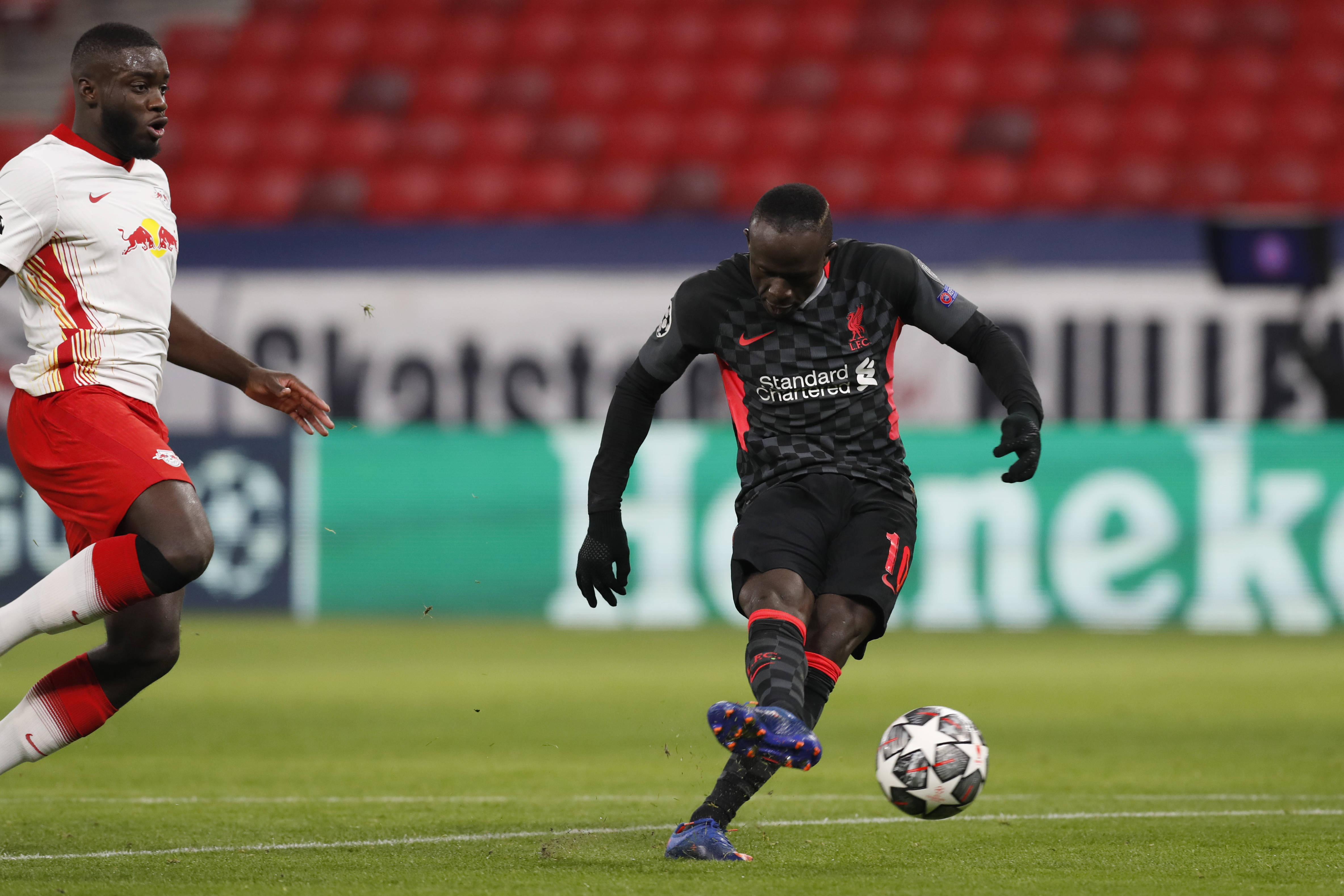 欧冠赛程吃紧，莱比锡今晨回应争议，话题不断，控场能力受关注的简单介绍